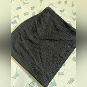 American eagle black tube top.